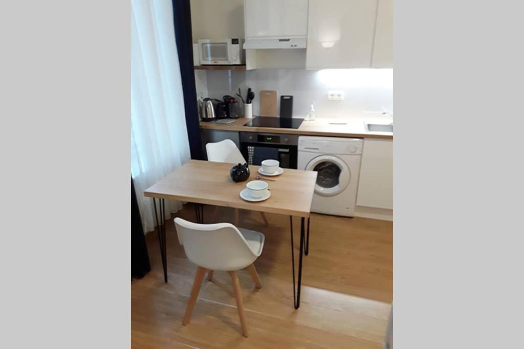 Studio Cosy Idealement Situe Et Bien Equipe Apartment Boulogne-sur-Mer Luaran gambar