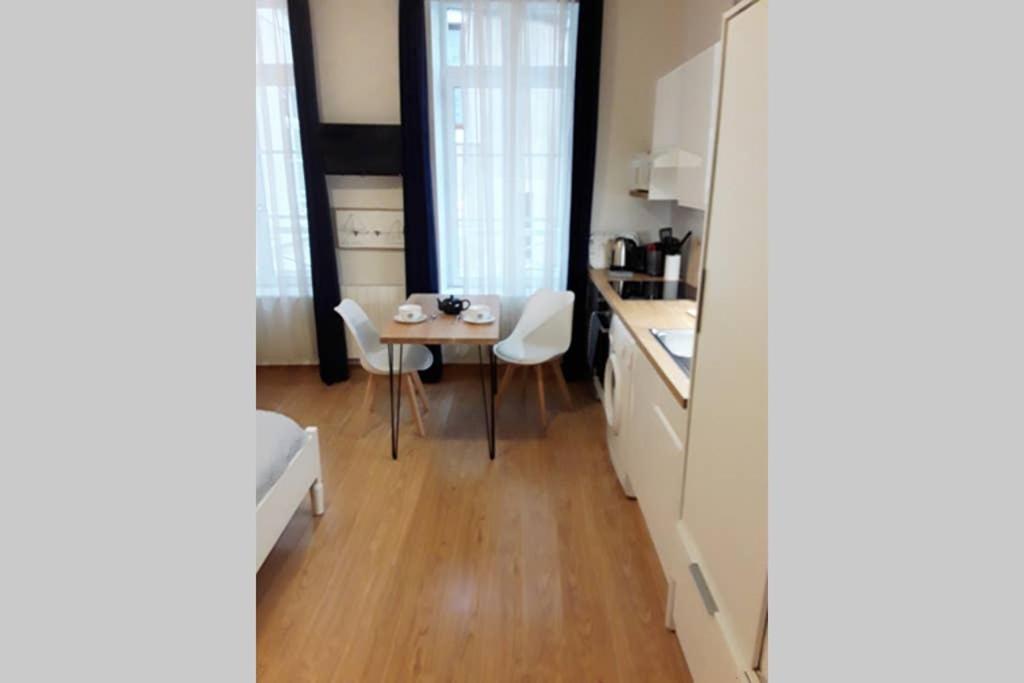 Studio Cosy Idealement Situe Et Bien Equipe Apartment Boulogne-sur-Mer Luaran gambar