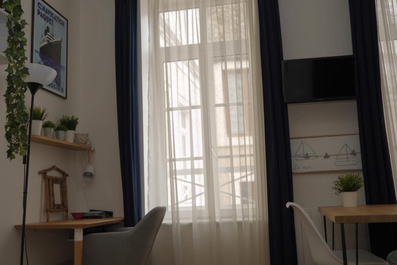 Studio Cosy Idealement Situe Et Bien Equipe Apartment Boulogne-sur-Mer Luaran gambar